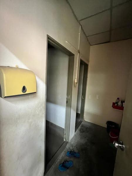 Factory for Rent in Seksyen U9 (Shah Alam) - Mei SM Lee - Seksyen U9, Shah Alam Bathroom - PropertyGuru.com.my