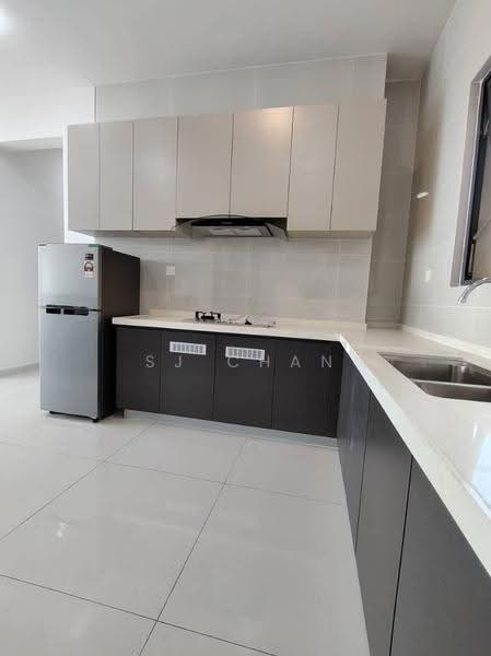 Condominium for Rent at Kings Bay @ Country Garden Danga Bay - SJ CHAN - PropertyGuru.com.my