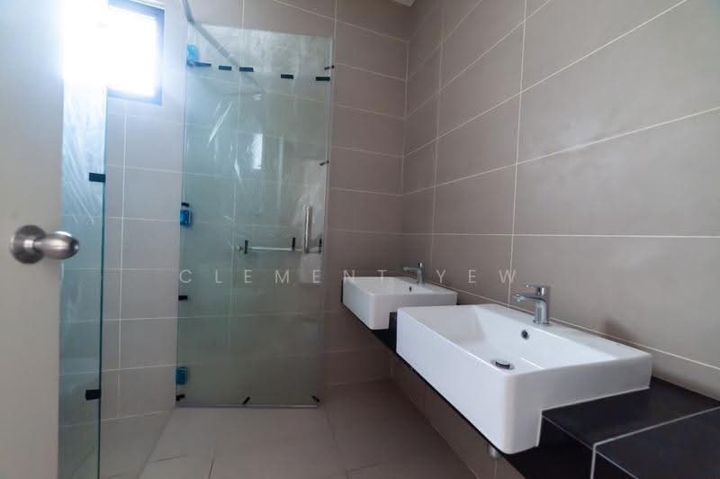 2-storey Terraced House for Sale in Setia Utama (Setia Alam) - Clement Yew - Bathroom - PropertyGuru.com.my