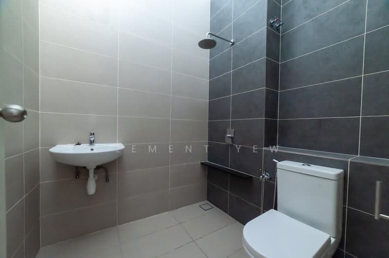 2-storey Terraced House for Sale in Setia Utama (Setia Alam) - Clement Yew - Bathroom - PropertyGuru.com.my