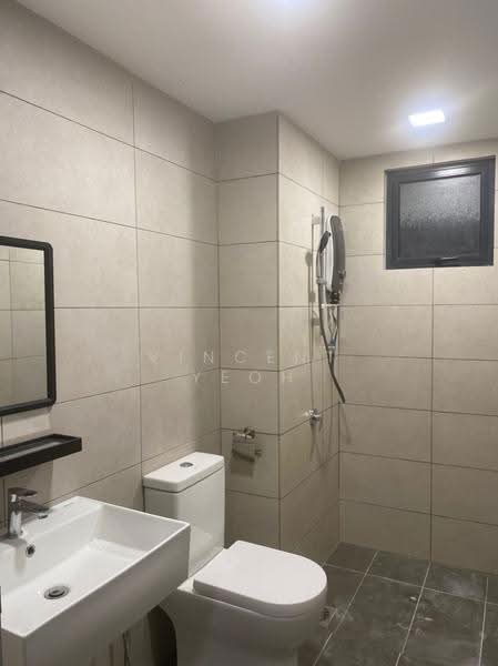 Kediaman Servis untuk Disewa di M Luna - Vincent Yeoh - Bathroom - PropertyGuru.com.my