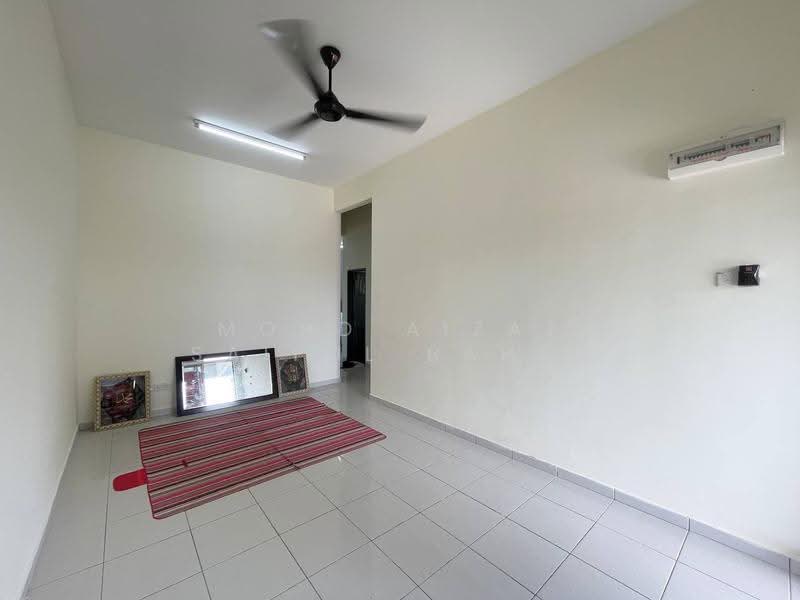 Rumah Teres untuk Dijual di Klang (Selangor) - Mohd Aizat Saiful Bahri - Living Room - PropertyGuru.com.my