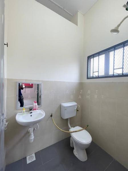 Rumah Teres untuk Dijual di Klang (Selangor) - Mohd Aizat Saiful Bahri - Bathroom - PropertyGuru.com.my