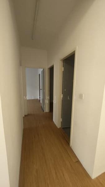 Apartment for Rent at Pangsapuri Flora Indah - Michelle Ng - Corridor - PropertyGuru.com.my