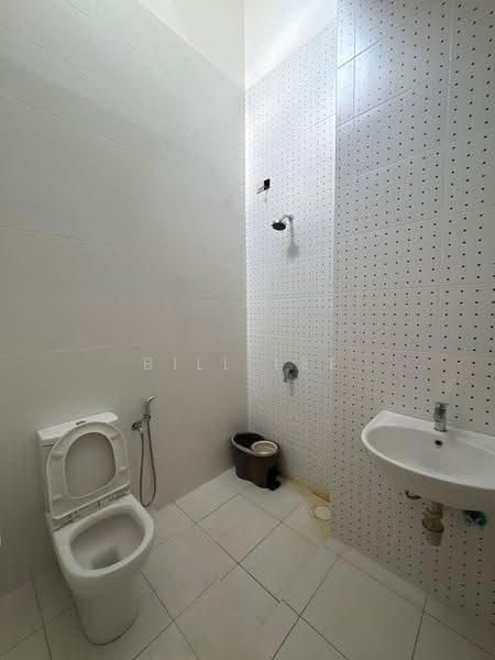 Rumah Teres 2-Tingkat untuk Disewa di Eco Majestic (Semenyih) - Bill Lee - Bathroom - PropertyGuru.com.my