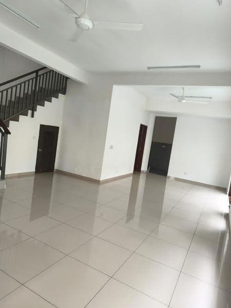 Rumah Kluster untuk Disewa di Setia Ecohill (Semenyih) - CK Law - Living Room - PropertyGuru.com.my