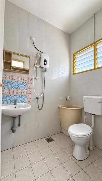 Rumah Teres 2-Tingkat untuk Dijual di Bandar Baru Sri Klebang (Chemor) - Kent Chow - Bathroom - PropertyGuru.com.my