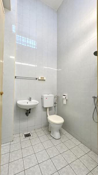 Rumah Teres 2-Tingkat untuk Dijual di Bandar Baru Sri Klebang (Chemor) - Kent Chow - Bathroom - PropertyGuru.com.my