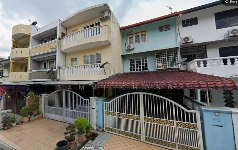 3-storey Terraced House for Sale in Taman Dagang (Ampang) - Sammi Chong - Exterior - PropertyGuru.com.my