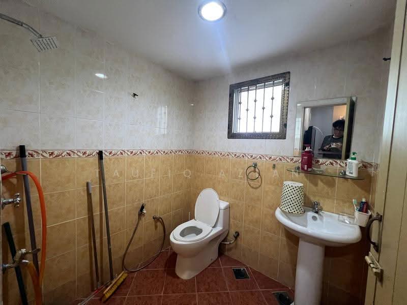 2-storey Terraced House for Sale in Seksyen 5 Wangsa Maju (Wangsa Maju) - Taufiq Azlan - Bathroom - PropertyGuru.com.my