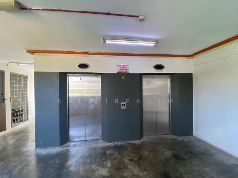 Apartment for Sale at Pangsapuri Seri Pinang - Azli Ibrahim - Corridor - PropertyGuru.com.my