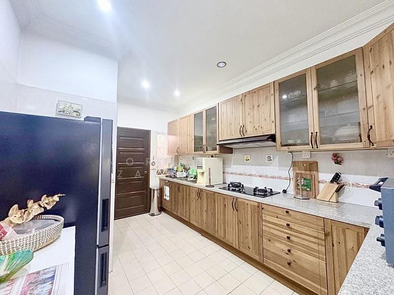Rumah Teres 2-Tingkat untuk Dijual di Seksyen 7 (Shah Alam) - NORFADILAH ZAINUDDIN - Kitchen - PropertyGuru.com.my