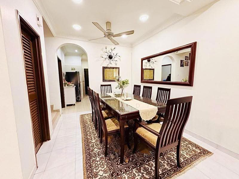Rumah Teres 2-Tingkat untuk Dijual di Seksyen 7 (Shah Alam) - NORFADILAH ZAINUDDIN - Dining Room - PropertyGuru.com.my