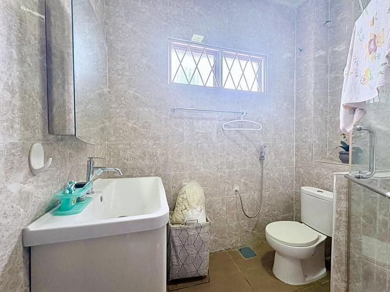 Rumah Teres 2-Tingkat untuk Dijual di Seksyen 7 (Shah Alam) - NORFADILAH ZAINUDDIN - Bathroom - PropertyGuru.com.my