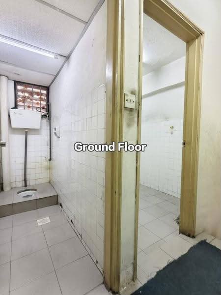 Shop / Office for Rent in Taman Johor Jaya (Johor Bahru) - Anson Chua - Bathroom - PropertyGuru.com.my