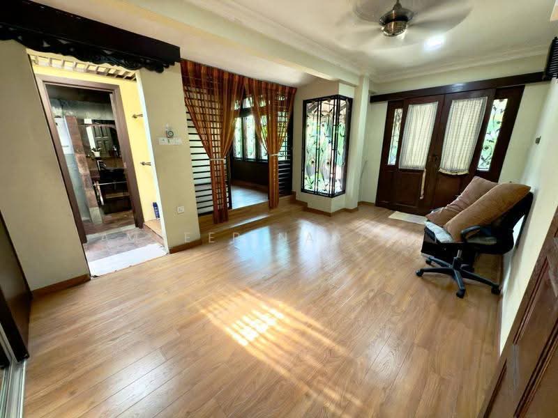 Rumah Teres 2-Tingkat untuk Dijual di Seksyen 9 (Kota Damansara) - Ammeer Nadzrai - Living Room - PropertyGuru.com.my