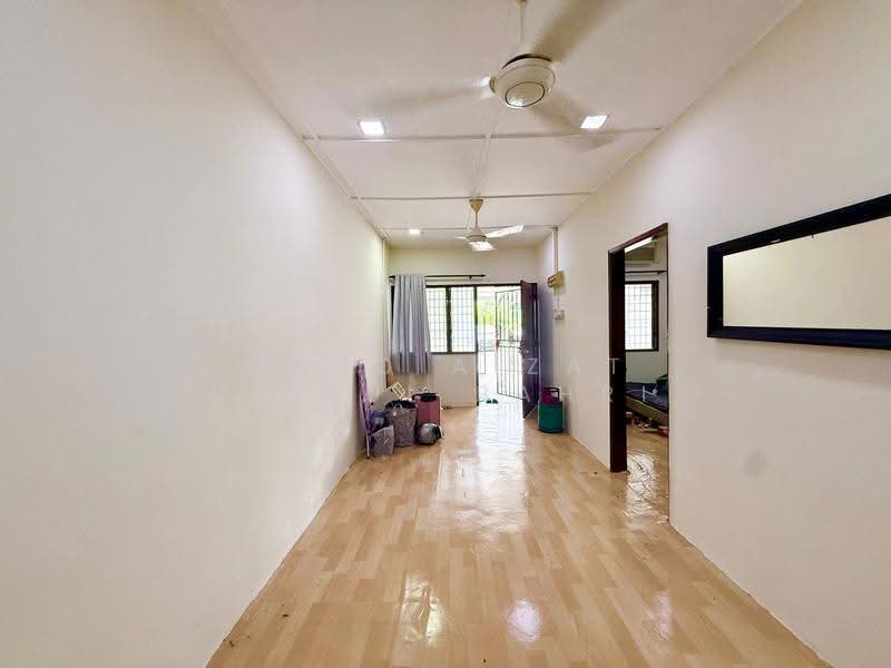 Rumah Teres 1-Tingkat untuk Dijual di Taman Cheras Perdana (Cheras) - Mohd Aizat Saiful Bahri - Living Room - PropertyGuru.com.my