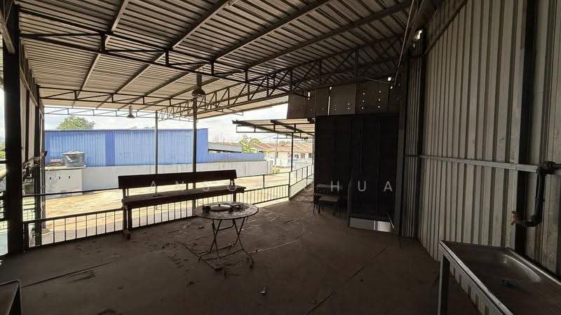 Gudang untuk Disewa di Taman Johor Jaya (Johor Bahru) - Anson Chua - Exterior - PropertyGuru.com.my