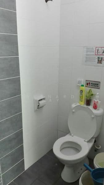 Office for Sale in Bandar Puteri Puchong (Puchong) - Bernard Tay - Bathroom - PropertyGuru.com.my