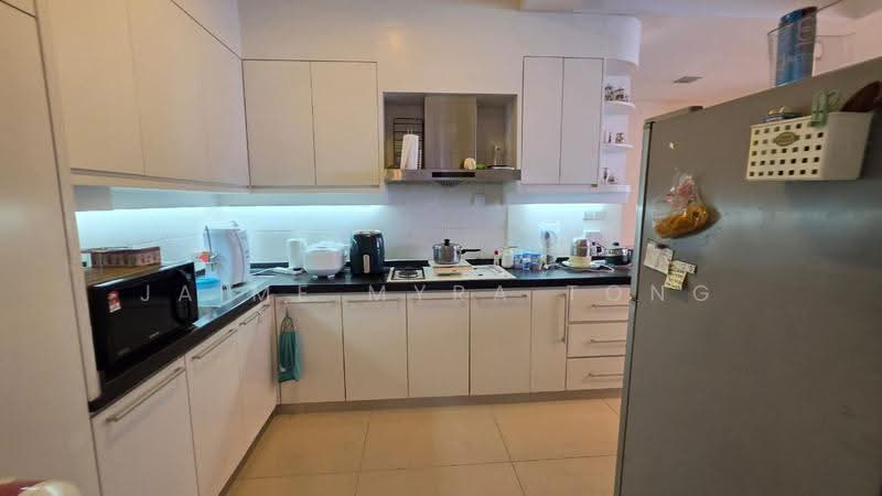Condominium for Sale at The Peak Vista - Jaime Myra Tong - Kitchen - PropertyGuru.com.my