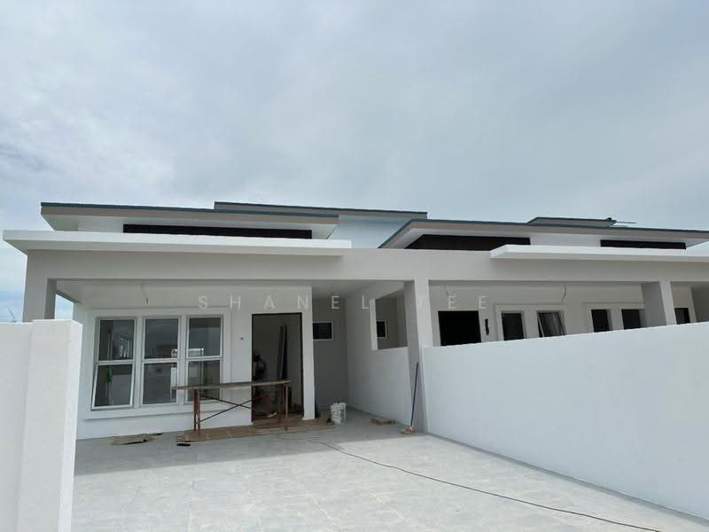1-storey Terraced House for Sale in Bandar Seri Impian (Kluang) - Shanel Tee - Exterior - PropertyGuru.com.my
