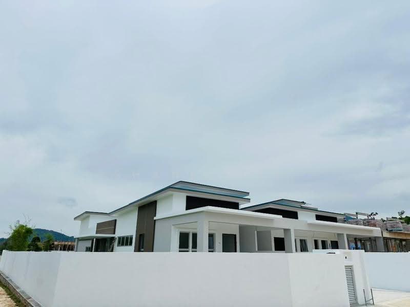 1-storey Terraced House for Sale in Bandar Seri Impian (Kluang) - Shanel Tee - Exterior - PropertyGuru.com.my
