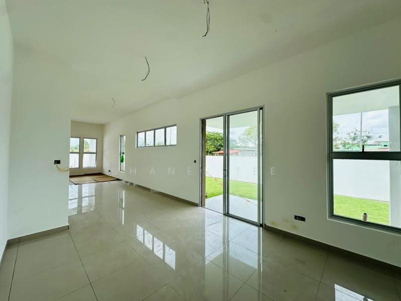 1-storey Terraced House for Sale in Bandar Seri Impian (Kluang) - Shanel Tee - Living Room - PropertyGuru.com.my