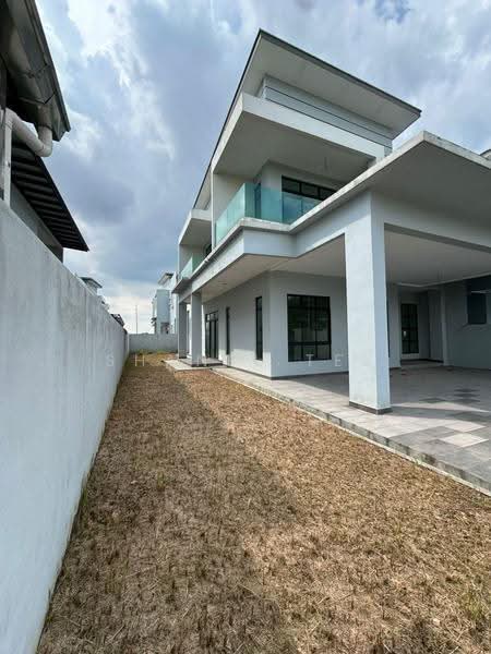 Semi-Detached House for Sale in Kluang (Johor) - Shanel Tee - Exterior - PropertyGuru.com.my