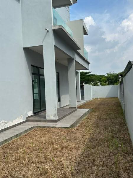 Semi-Detached House for Sale in Kluang (Johor) - Shanel Tee - Exterior - PropertyGuru.com.my