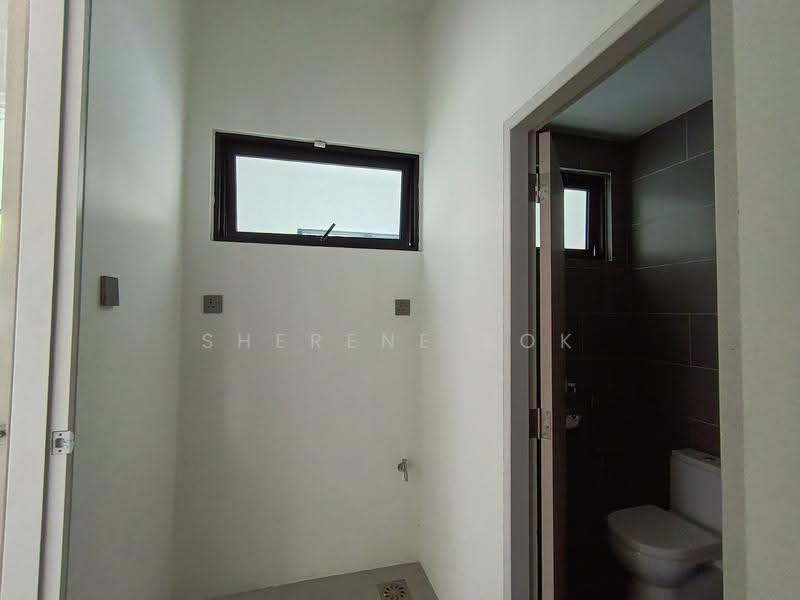 Rumah Berkembar untuk Dijual di Kuching (Sarawak) - Sherene Kok - Bathroom - PropertyGuru.com.my