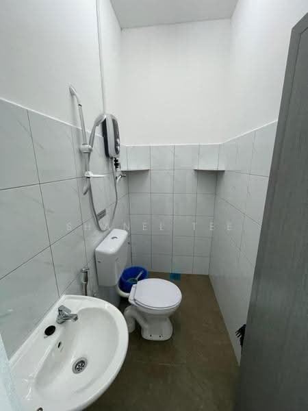 1-storey Terraced House for Sale in Bandar Putra (Segamat) - Shanel Tee - Bathroom - PropertyGuru.com.my