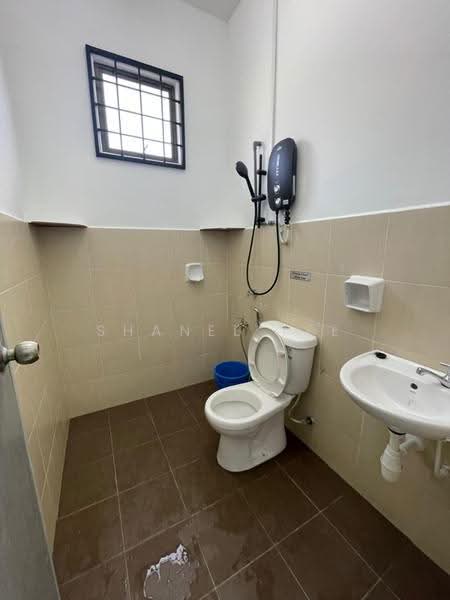 1-storey Terraced House for Sale in Bandar Putra (Segamat) - Shanel Tee - Bathroom - PropertyGuru.com.my