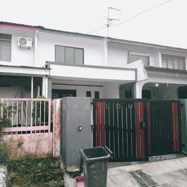 Rumah Teres 2-Tingkat untuk Dijual di Taman Johor Jaya (Johor Bahru) - Cora Loh - Exterior - PropertyGuru.com.my