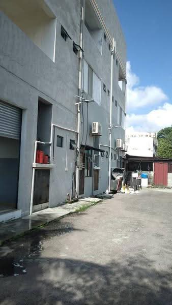 Shop for Sale in Kampung Baru Yap Tau Sah (Kluang) - Shanel Tee - Exterior - PropertyGuru.com.my