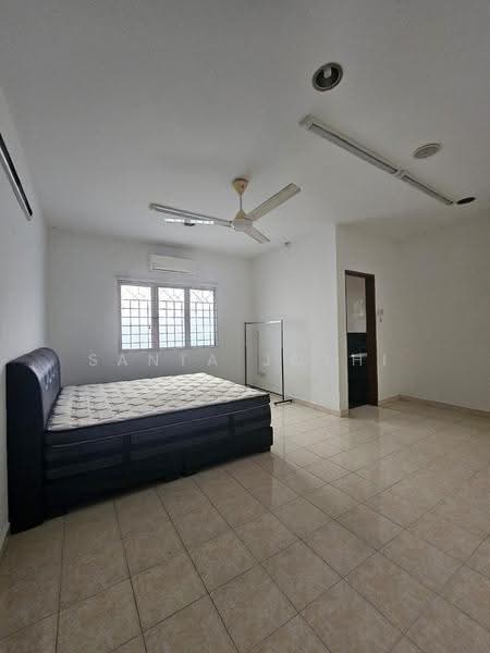 Bungalow House untuk Disewa di Titiwangsa (Kuala Lumpur) - Santa Jothi - Bedroom - PropertyGuru.com.my