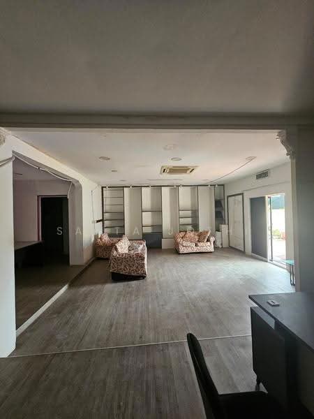 Bungalow House untuk Disewa di Titiwangsa (Kuala Lumpur) - Santa Jothi - Living Room - PropertyGuru.com.my