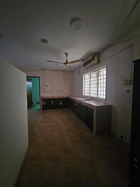 Bungalow House untuk Disewa di Titiwangsa (Kuala Lumpur) - Santa Jothi - Kitchen - PropertyGuru.com.my
