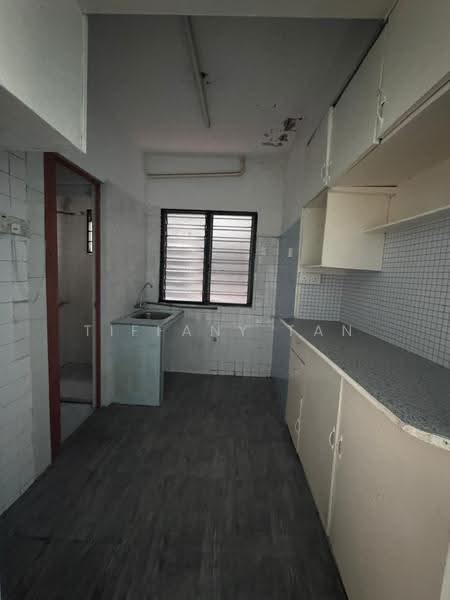 Apartment for Rent at Teratai Mewah Apartment Block 4 & 6 - Tiffany Tan - Kitchen - PropertyGuru.com.my