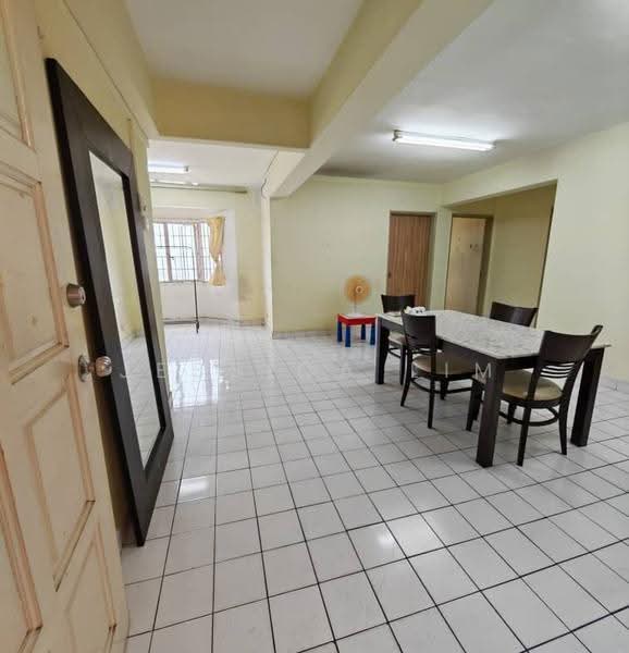 Pangsapuri untuk Dijual di Desa Dua - Jessica Lim - Dining Room - PropertyGuru.com.my