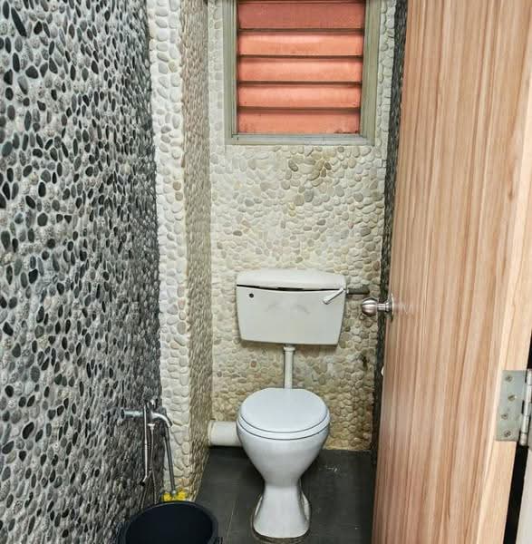 Pangsapuri untuk Dijual di Desa Dua - Jessica Lim - Bathroom - PropertyGuru.com.my
