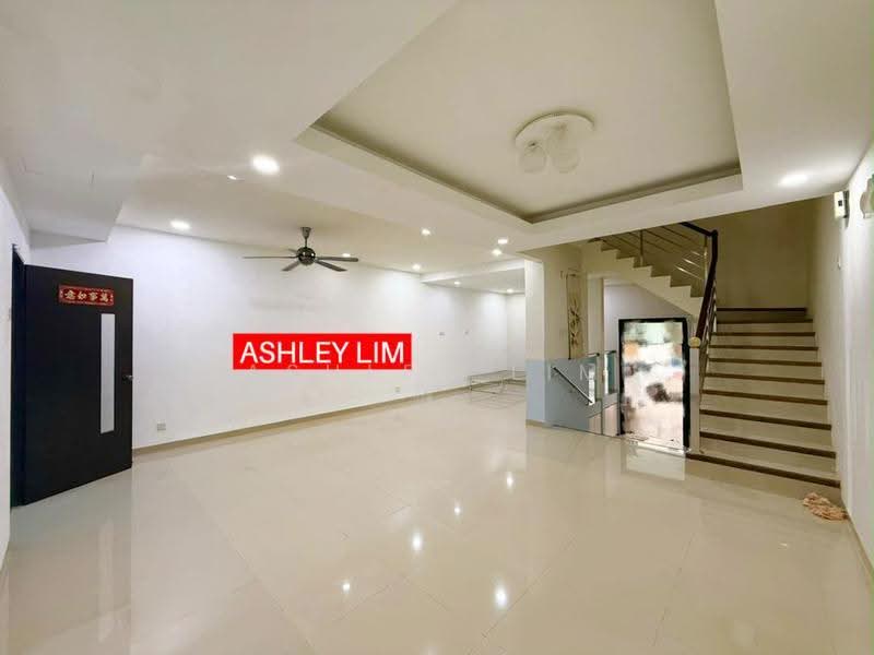 Rumah Bandar untuk Disewa di Jelutong (Penang) - Ashley Lim - Living Room - PropertyGuru.com.my