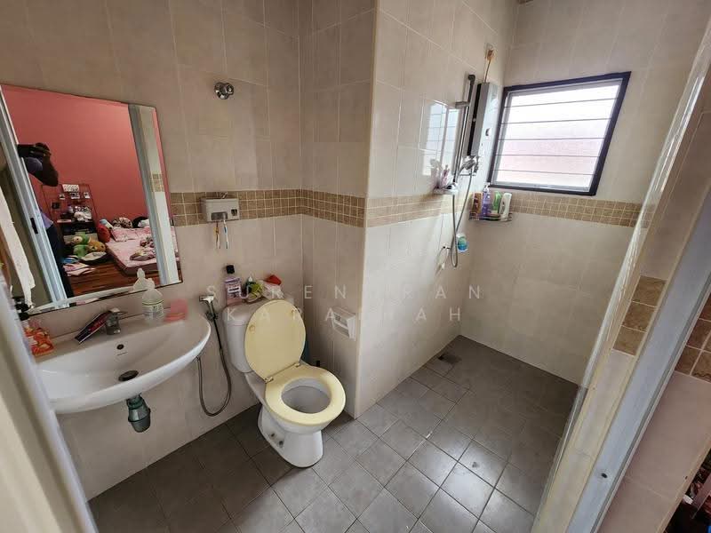Semi-Detached House for Sale in Setia Damai (Setia Alam) - Surendran Karapiah - Bathroom - PropertyGuru.com.my