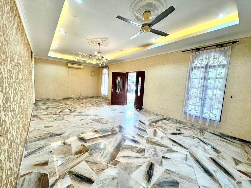 2-storey Terraced House for Sale in Bandar Tun Hussein Onn (Cheras) - Azli Ibrahim - Living Room - PropertyGuru.com.my