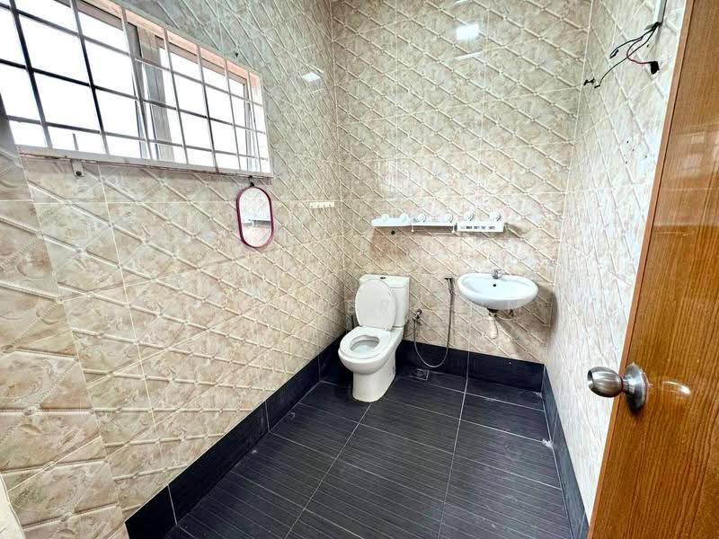2-storey Terraced House for Sale in Bandar Tun Hussein Onn (Cheras) - Azli Ibrahim - Bathroom - PropertyGuru.com.my