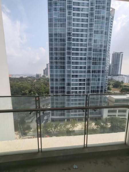Kediaman Servis untuk Dijual di 1Medini - Alan Tee - Balcony - PropertyGuru.com.my