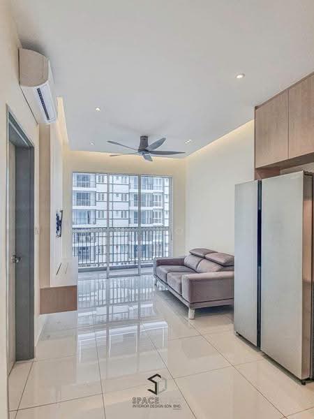 Kediaman Servis untuk Dijual di Pinnacle Sri Petaling - Kim Wong - Living Room - PropertyGuru.com.my