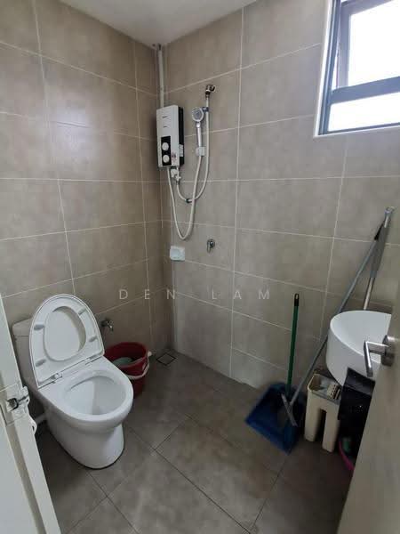 Kediaman Servis untuk Dijual di Liberty @ Arc - Den Lam - Bathroom - PropertyGuru.com.my