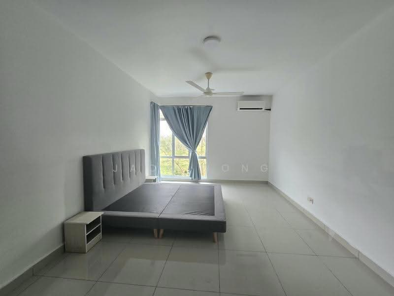 Kediaman Servis untuk Dijual di D'Ambience Residences (Pangsapuri Ikatan Flora) - Jack Wong - Bedroom - PropertyGuru.com.my
