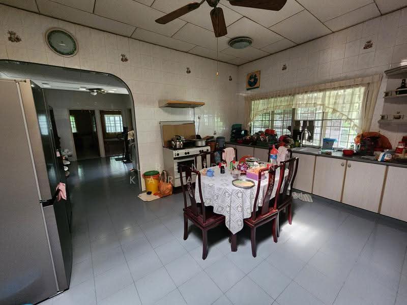 Bungalow House untuk Dijual di Taman Gembira (Klang) - Surendran Karapiah - Kitchen - PropertyGuru.com.my