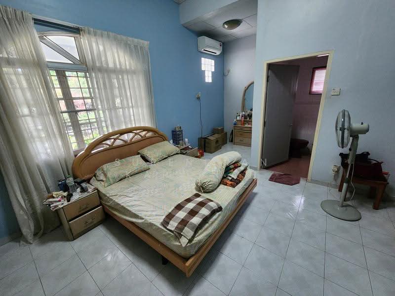 Bungalow House untuk Dijual di Taman Gembira (Klang) - Surendran Karapiah - Bedroom - PropertyGuru.com.my